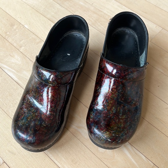 Dansko Shoes - Dansko Professional clogs